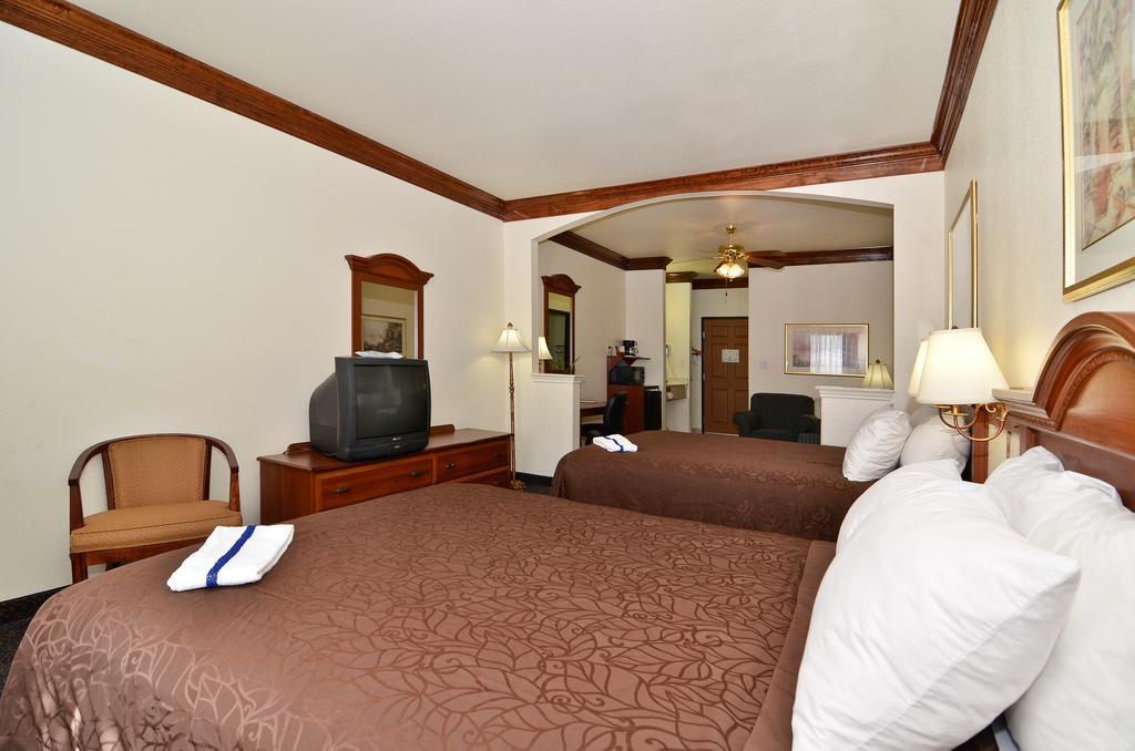 Best Western Fort Worth Inn And Suites Extérieur photo